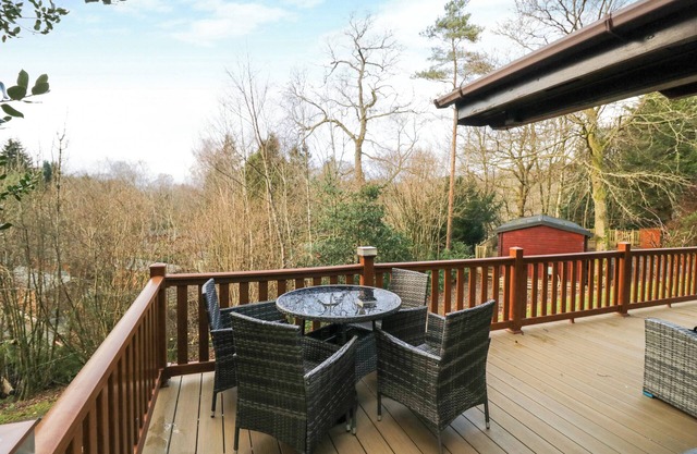 ESK PIKE, family friendly, with pool in Windermere