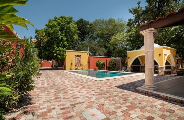 Espectacular Casona con alberca y jardín en Merida