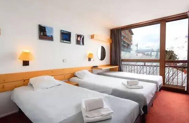 Essential Room 3 Adults