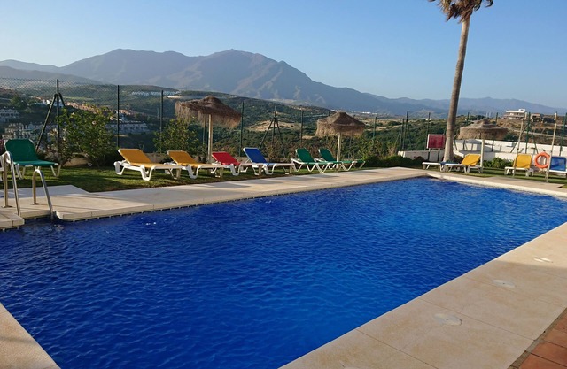 Estrella de la Bahia Penthouse with 4 terraces, communal pool, 300m to the beach