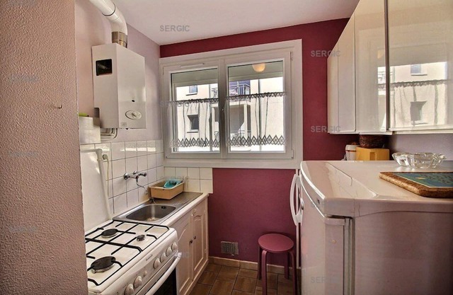 EUGENIE42 : Studio for 4 people near the beach and shops. private parking