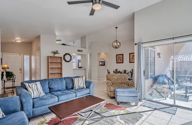 EXCELLENT Gilbert Location!!! Only 1.5 miles to downtown Gilbert