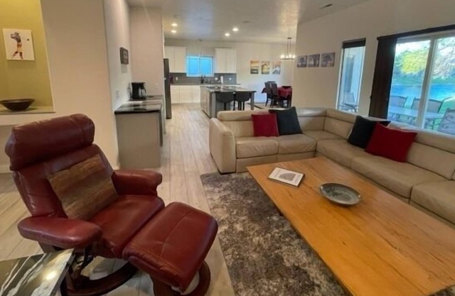 Exceptional Home, Exceptional location, Wolf Creek Golf Course