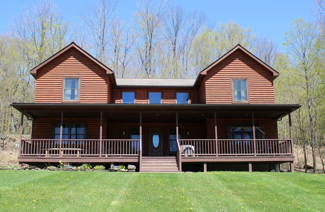 Exceptional Modern Log Home. Close to Ommegang, Hall of Fame, Downtown.