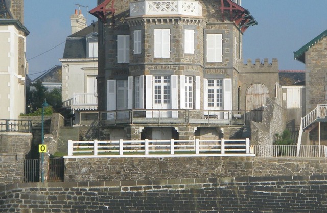 EXCEPTIONAL SITUATION FULL SEA VIEW DIRECT beach access