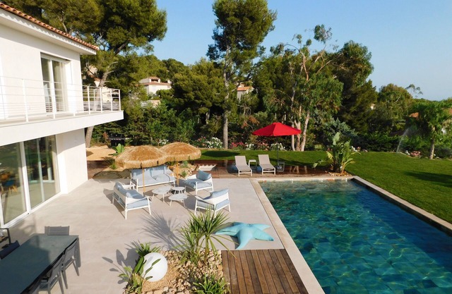 Exceptional villa, Domaine de Port D'Alon, superb sea view and private pool.
