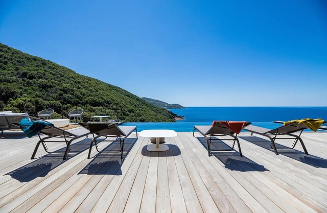 Exceptional villa with breathtaking sea views