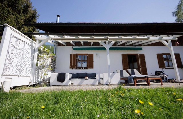 Exclusive country house with large garden above the rooftops of Bad Reichenhall.