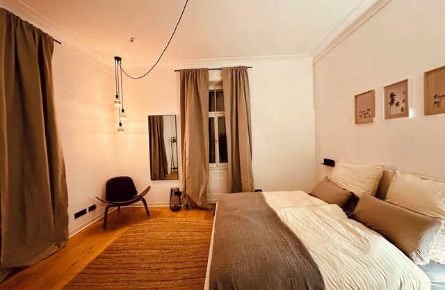 Exclusive old apartment in a magnificent listed villa