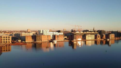 Exclusive Waterfront Apartment 12 Floor