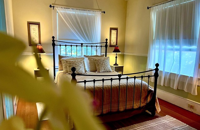 Executive Beach Suite @ Hawi Guest House
