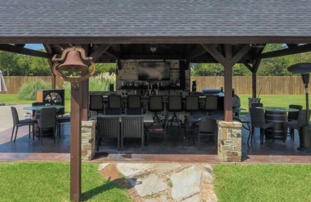 Executive home is the best description!