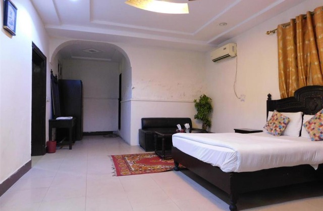 Executive House