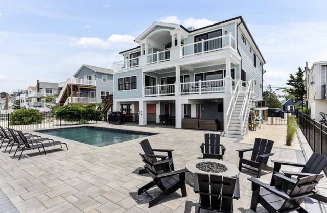 Expansive Bayfront Home w/Heated Saltwater Pool & Dock
