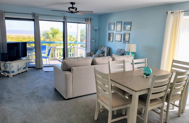 Expansive Ocean View, Pet Friendly, and King Bed in Master