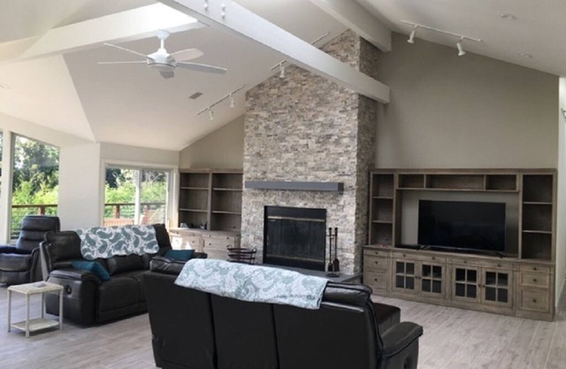Expansive Ocean Views, Totally Remodeled, 5 Min to Village