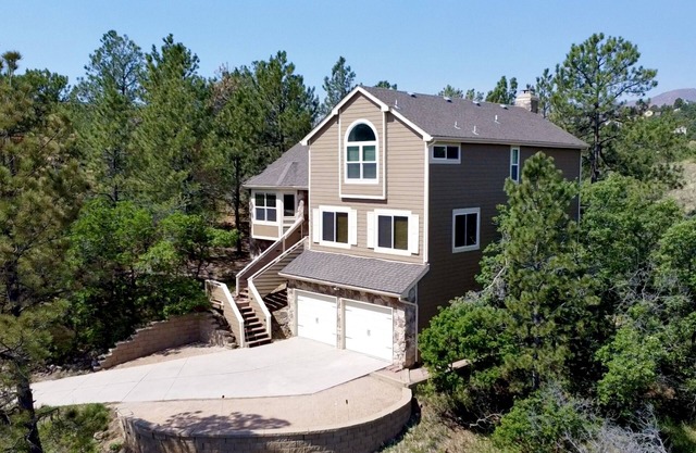 Experience a Christmas Splendor! Spacious Retreat Hidden Kids' Rm Dogs OK!