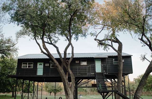 Experience Brazos River Treehouse
