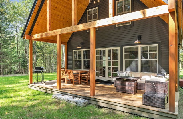 Experience Luxury & Adventure: New 2BR/Loft Near Burke Ski Mtn & Kingdom Trails!