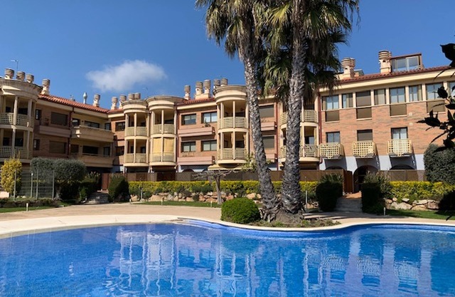 Experience the charm in this apartment with all the comforts, spacious, with a pool and sunny terrace ☀️🌿