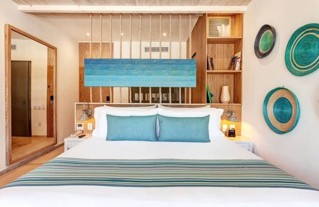 Experience the Enchanting Bioluminescent Beaches! Direct Beach Access, Pool!