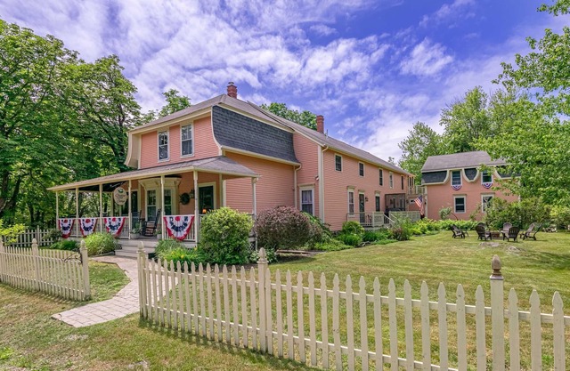 Experienced Host! Steps to Beach! 7BR Island Retreat w/Firepit, Bikes, Porches