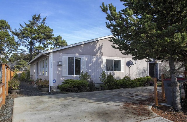 Explore Seaside from this beautiful 3-bedroom home just moments to the sand!