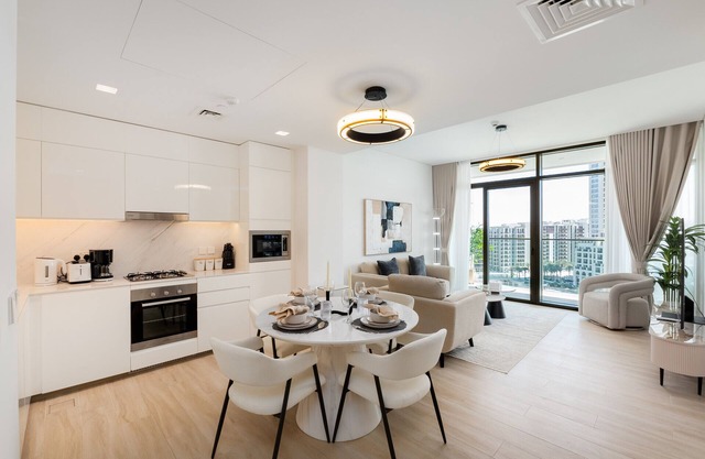 Exquisite 2BR Apt w/Dubai Creek Views
