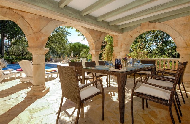 Exquisite 8 bedroom Villa in Pégomas (Q0140)