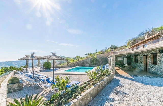 Extra large cottage with private outdoor pool.