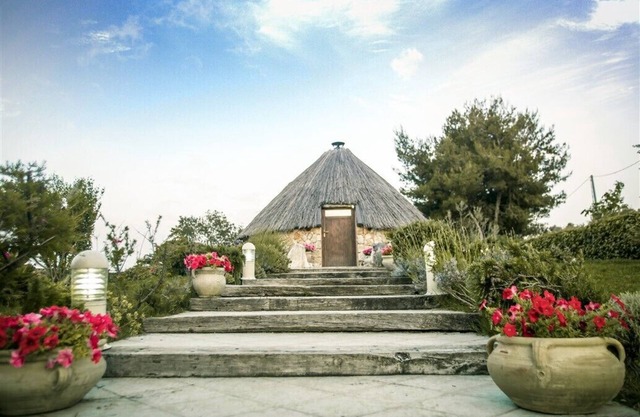 Extravagant Holiday Home "Pinnetta Sarda" with Wi-Fi, Air Conditioning and Garden