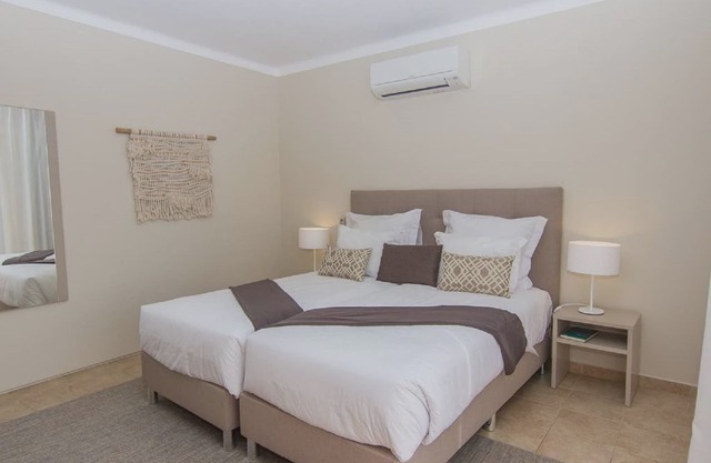 Eyelash Gramacho Residences One Bedroom Apt III
