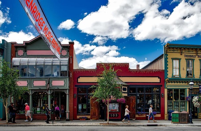 Breckenridge Captivates with New Year's Traditions and Winter Fun