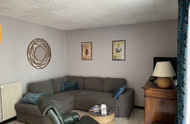 F3 APARTMENT WITH GARAGE - SLEEPS 5 QUIET AREA, CLOSE TO THE BEACH