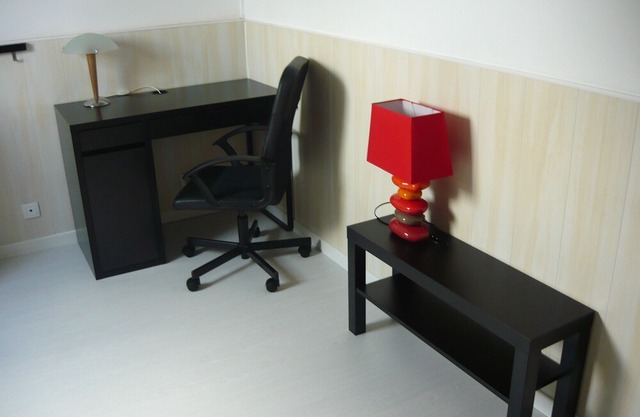 F3 in detached house 30 km from Paris