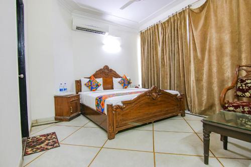 FabExpress Singh Suite - DLF Phase 3, Gurugram