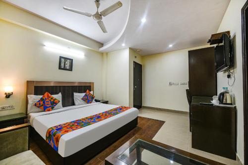 FabExpress Swiss International - Nr Patel Nagar Metro