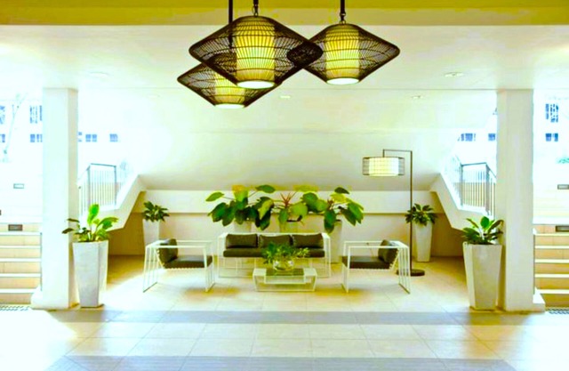 Fabulous 1BR Condo with Balcony WiFi Shopping District Quezon City