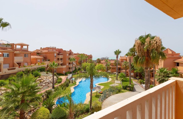 Fabulous 2 bedroome apartment with stunning views