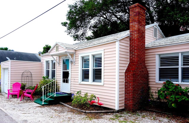 Fabulous Flamingo Cottage