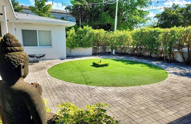 Fabulous Studio 15 min from The Beach
