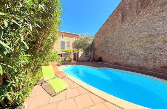 Fabulous Townhouse with Pool,near Pezenas