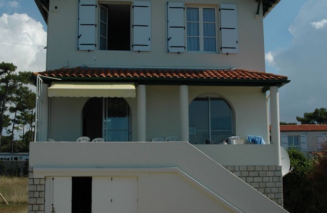Facing the sea, Large panoramic house overlooking the sea, St Palais sur Mer, 10 pers