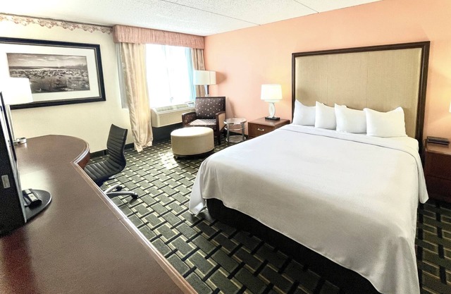 Fairbridge Hotel Cleveland East