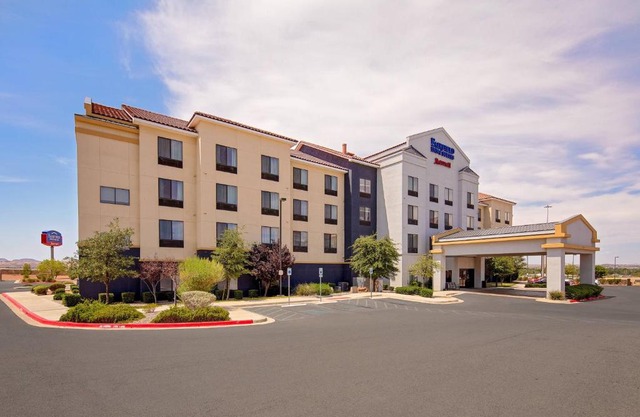 Fairfield Inn 
