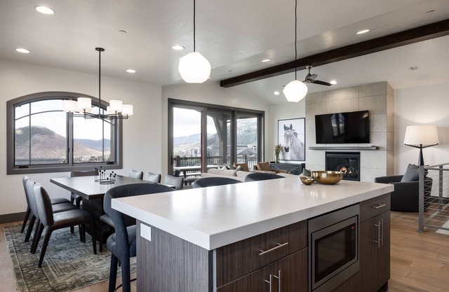 Fairway Chalet - Luxury in Park City | Close to Canyons Ski Lift
