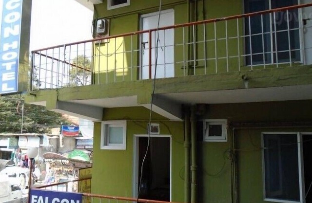 Falcon Hotel