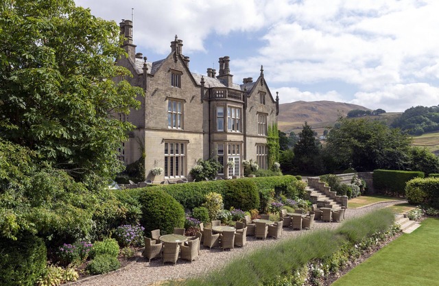 Falcon Manor Hotel