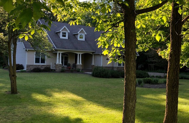 Fall getaways and last minute summer dates available for Michigan vacation home!