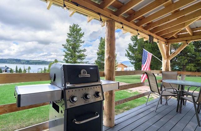 Fall @ GTL; Dogs, Lake Views & Fire Pit